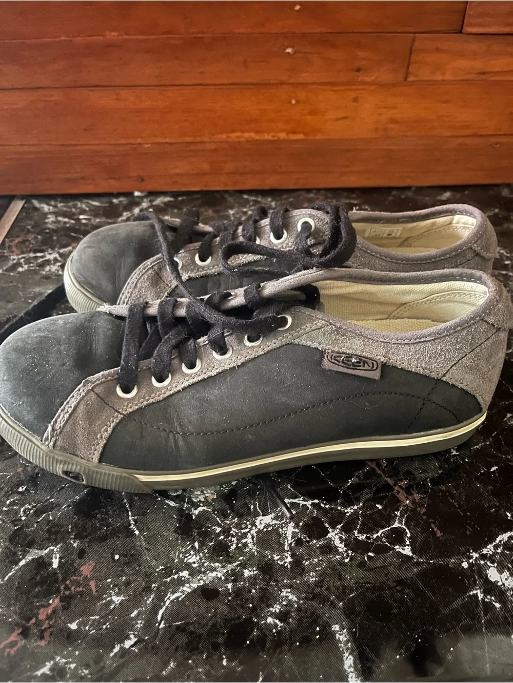 Women’s Gray Casual Lace-Up Sneakers